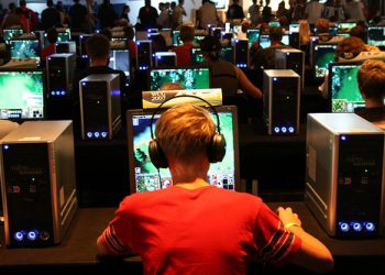 تصویب سیاست های کلان بازی های رایانهای/ ایرانیها روزی چند ساعت گیم بازی میکنند؟