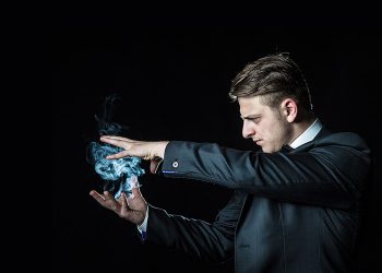 فریب دادن مغز: جادو و شعبده بازی چگونه کار می کند